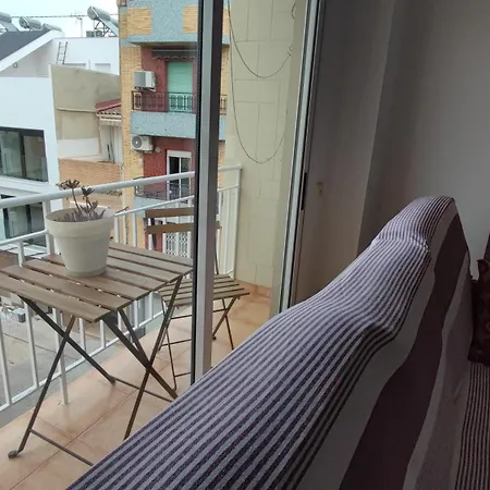 Apartment Precioso A 7 Minutos En Tren Al Centro De Valencia Benetusser